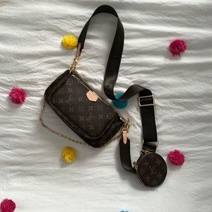 Louis Vuitton Pochette